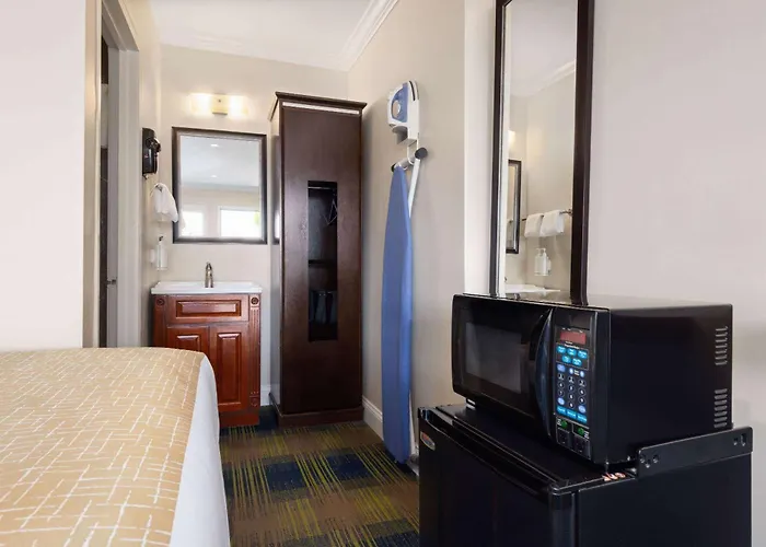 Travelodge By Wyndham By Fisherman\'S Wharf